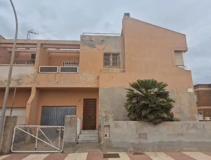 Exterior view of Single-family semi-detached for sale in Roquetas de Mar