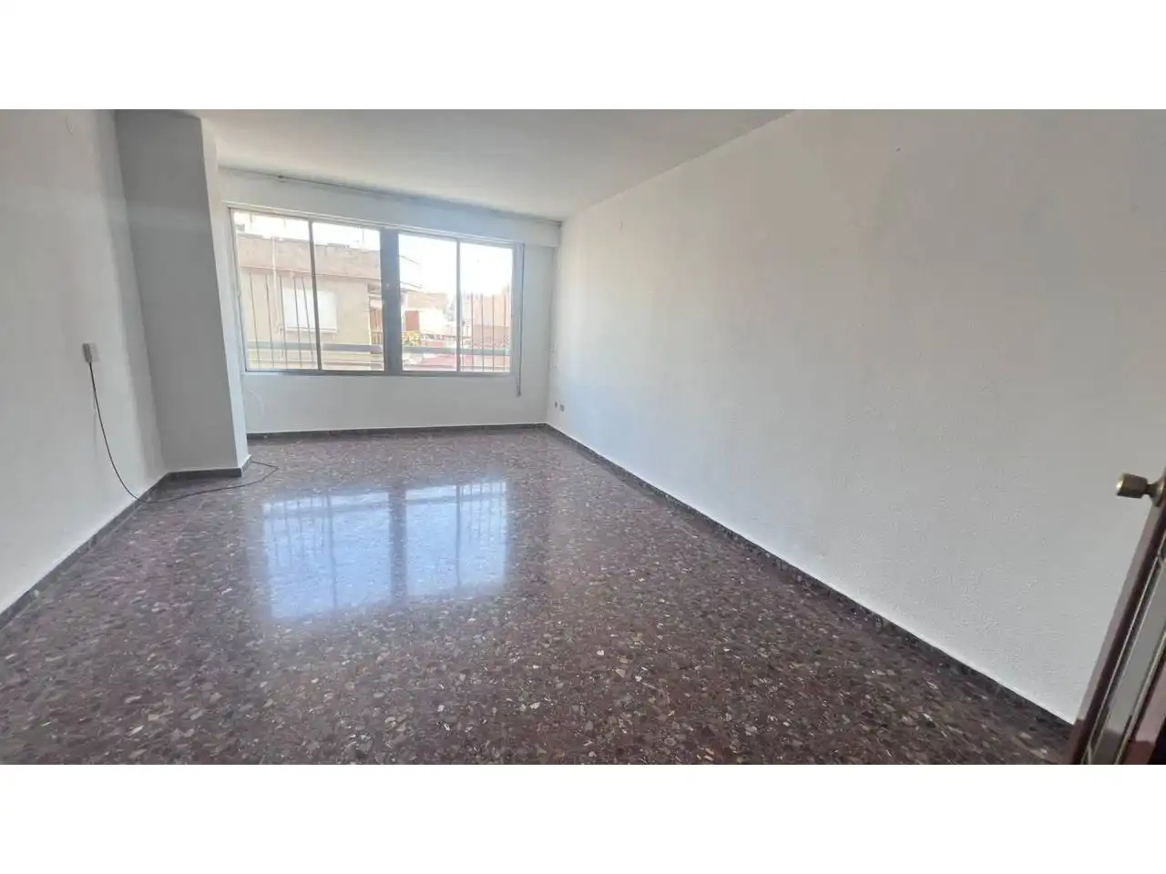 Flat for rent in Avenida Pere IV, Llombai