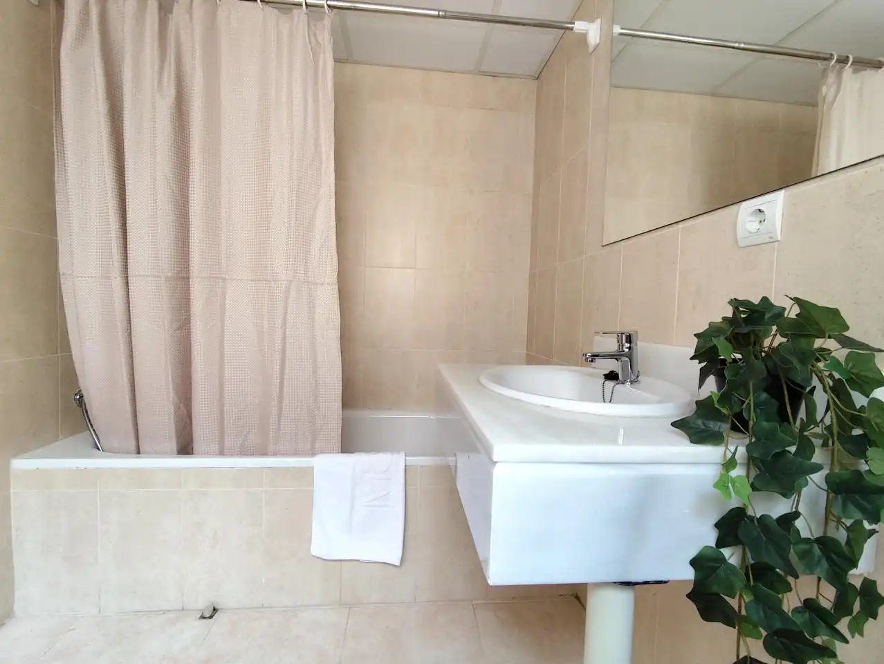 Badezimmer von Erdgeschoss zum Verkauf in Vera mit Terrasse, Schwimmbad und Gemeinschaftspool