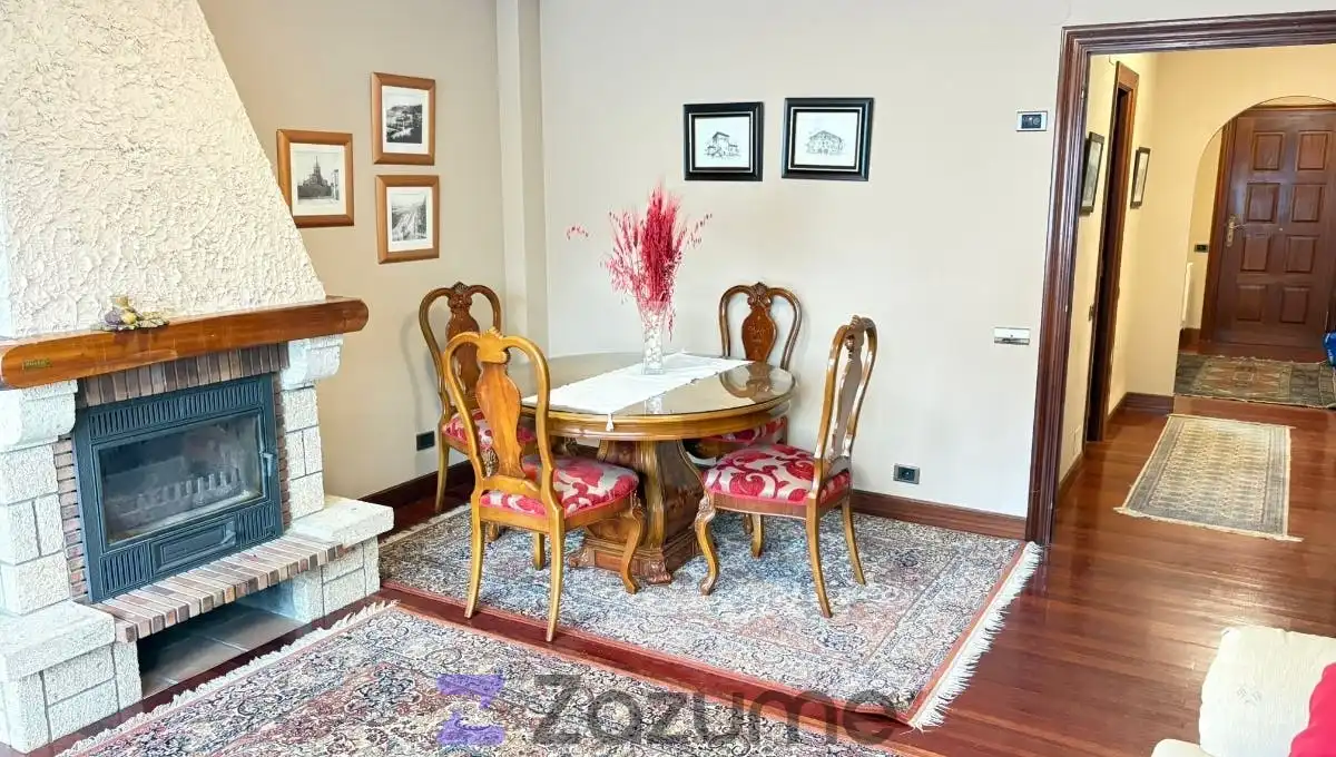 Comedor de Dúplex de alquiler en Noja con Jardín privado, Terraza y Piscina