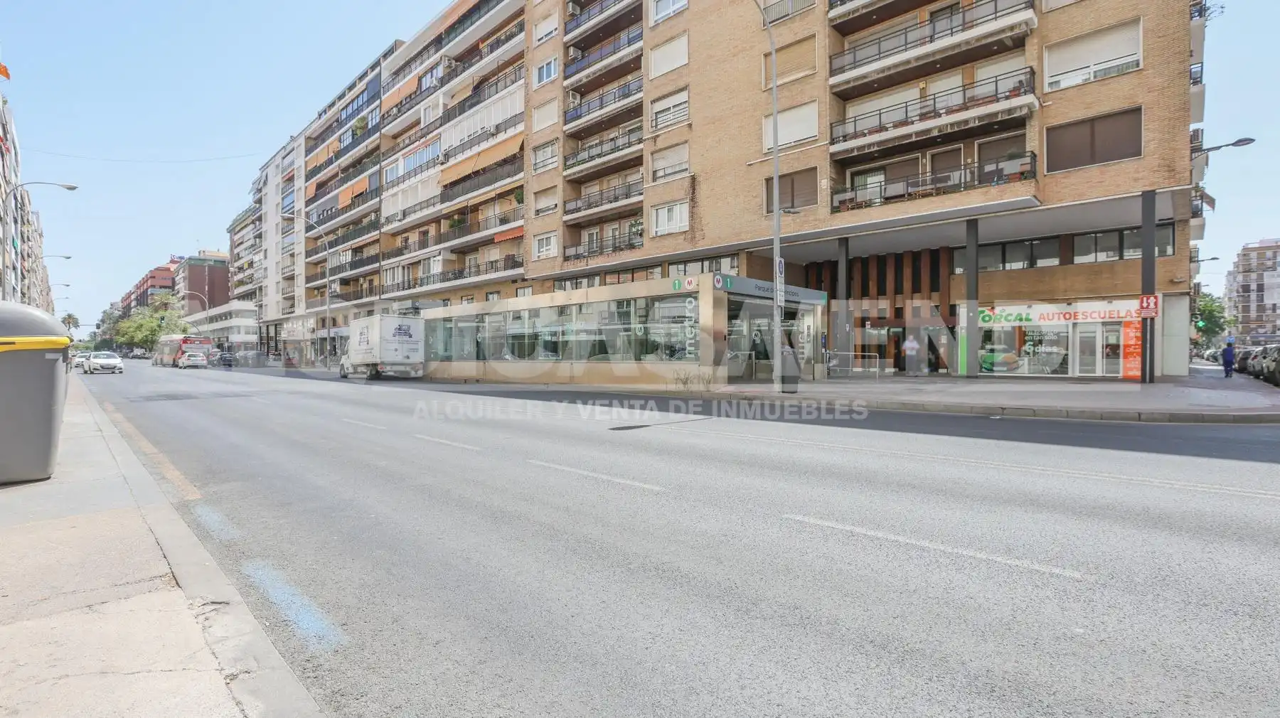 Außenansicht von Büro zur Miete in Sevilla mit Klimaanlage