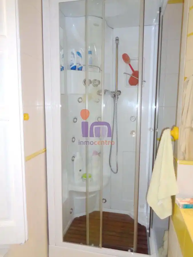 Baño de Casa o chalet en venta en Valdepeñas con Aire acondicionado, Calefacción y Trastero
