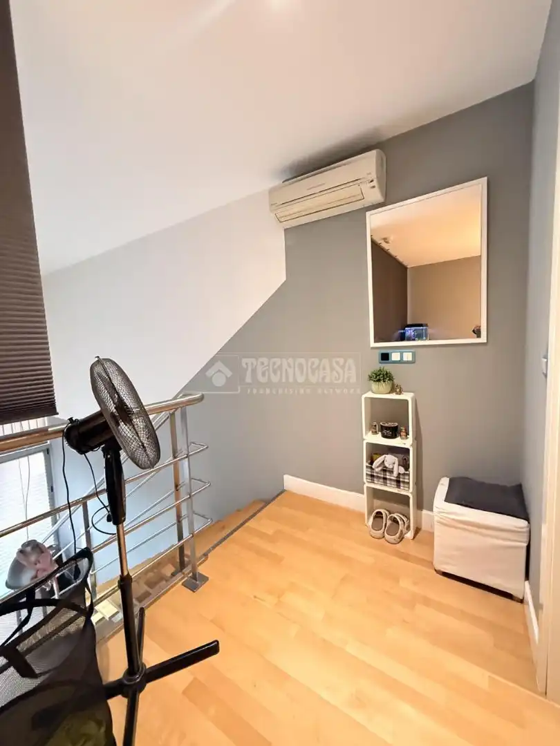 Flat for sale in Madrid  with Air Conditioner, Heating and Alarm
