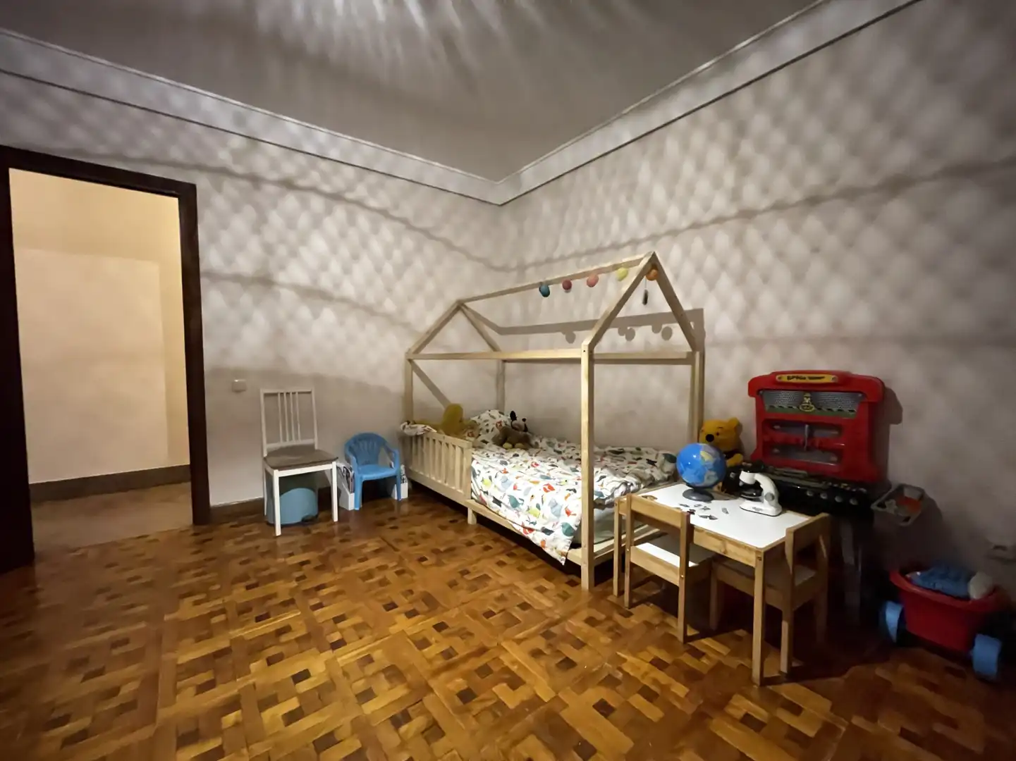 Habitación de Piso de alquiler en Donostia - San Sebastián  con Calefacción, Amueblado y Balcón