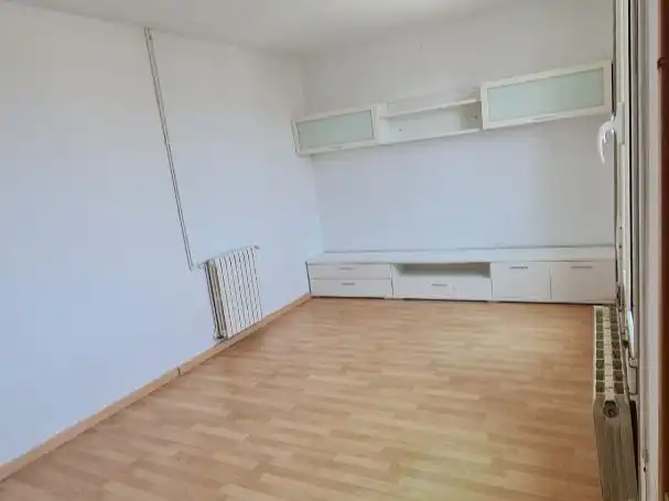 Flat for sale in Carrer de Besalú, 8, El Camp de l'Arpa del Clot