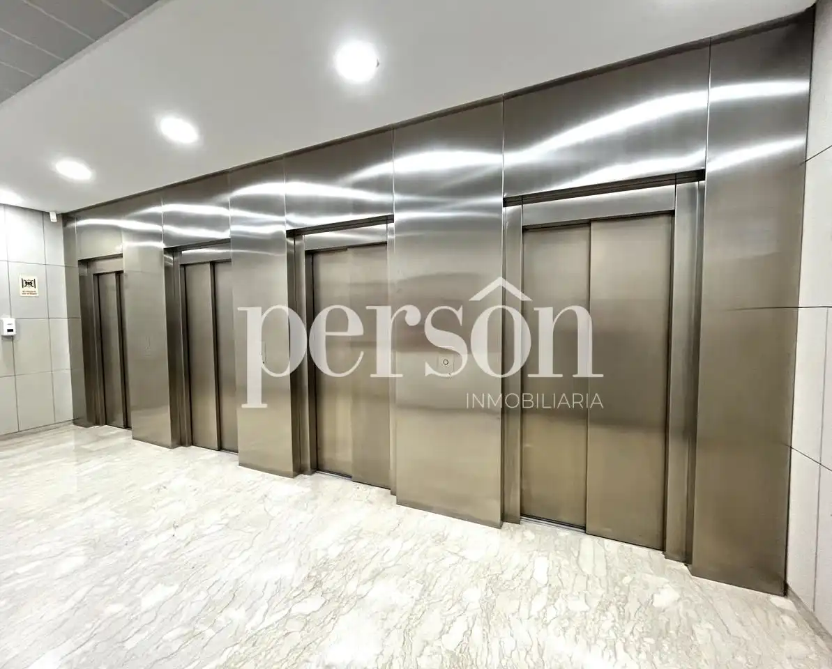 Oficina amb ascensor de lloguer a Fuente del Jarro, imagen 21
