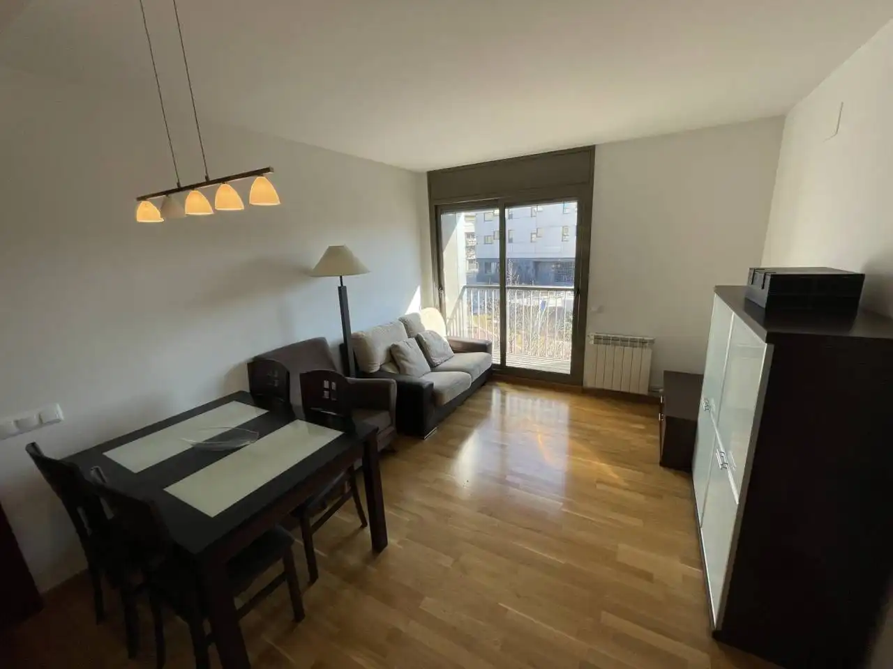 Flat for rent in Calle MIQUEL CASAS, Barri del Centre