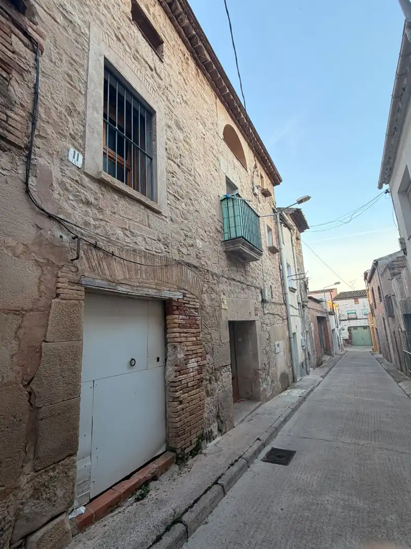 Vista exterior de Casa o xalet en venda en Arbeca amb Terrassa i Balcó