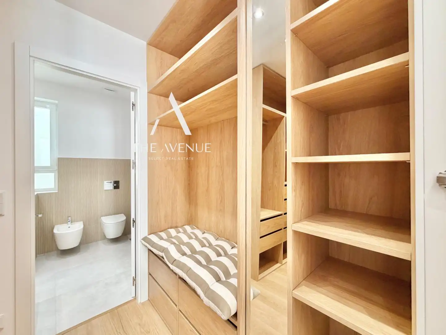 Bedroom of Apartments for sale in Madrid  with Heating