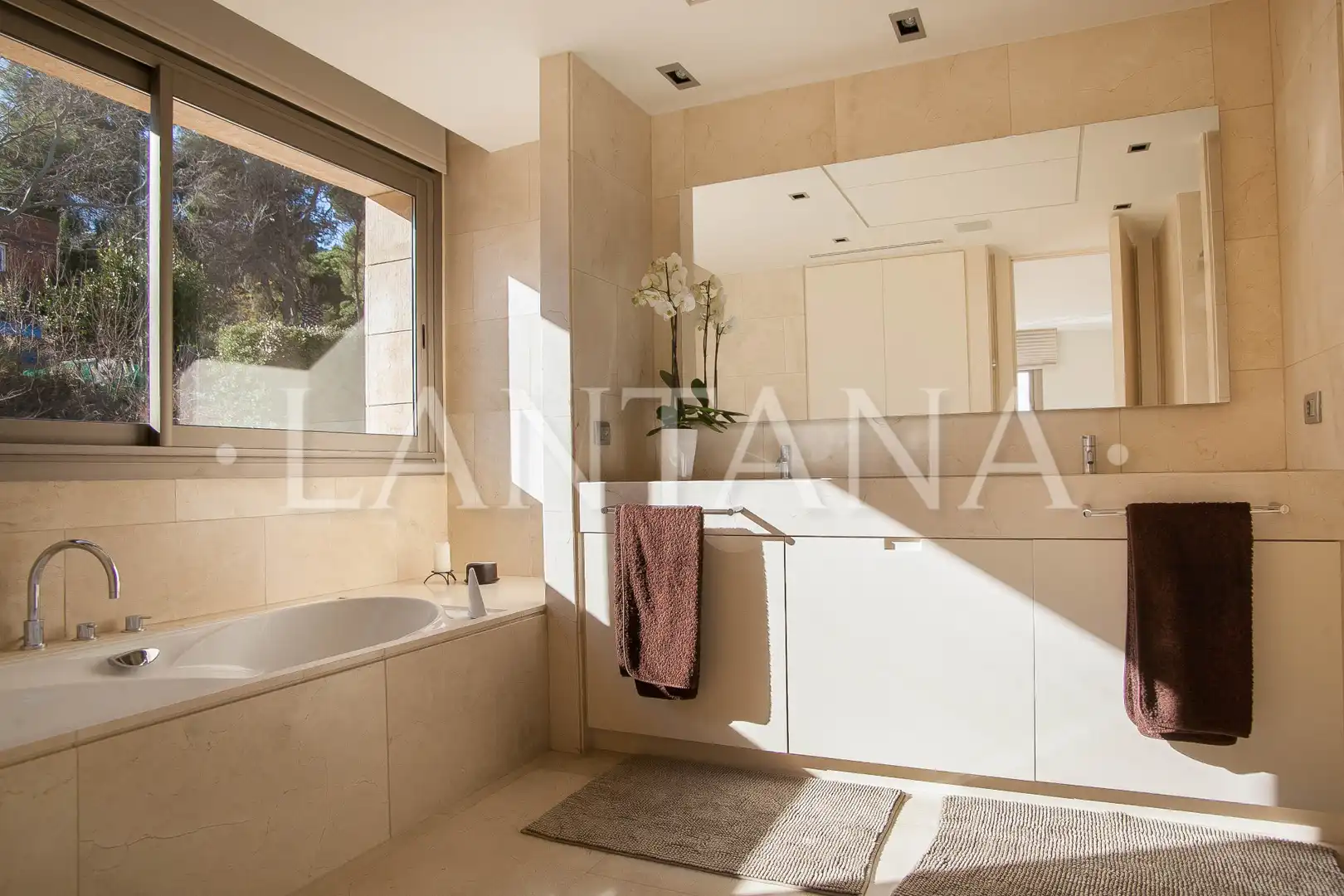 Baño de Casa o chalet en venta en Barcelona con Aire acondicionado, Calefacción y Jardín privado