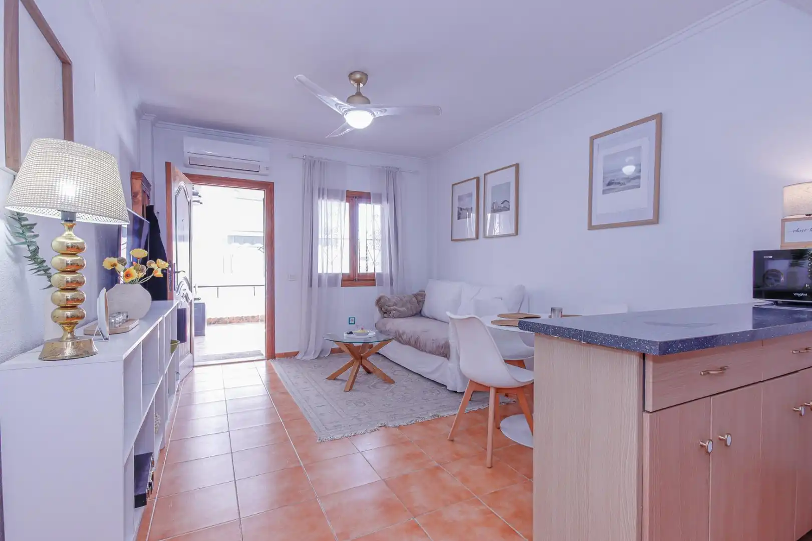 Sala de estar de Casa o chalet de alquiler en Torrevieja con Aire acondicionado, Calefacción y Terraza