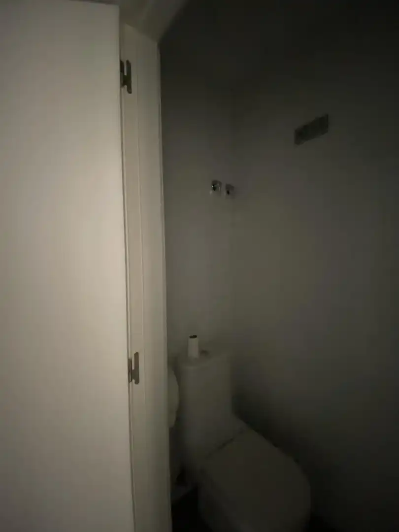 Baño de Local de alquiler en Guadalajara con Aire acondicionado