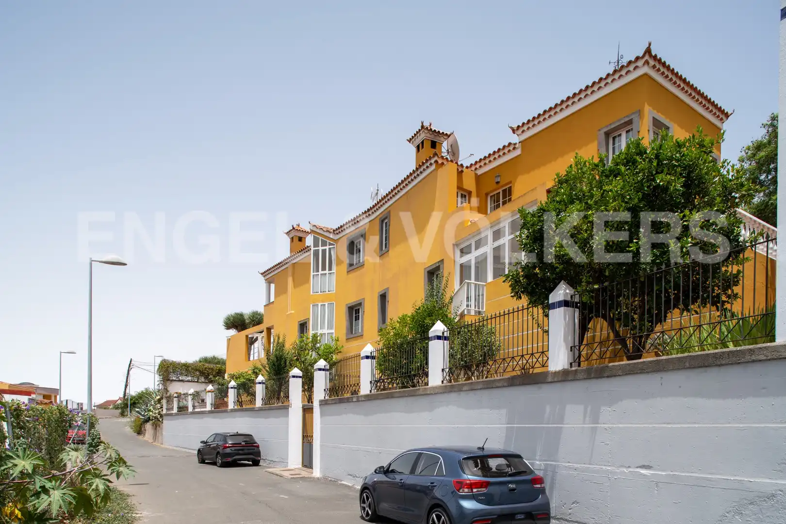 Exterior view of Houses for sale in Santa Brígida  with Heating, Private garden and Furnished