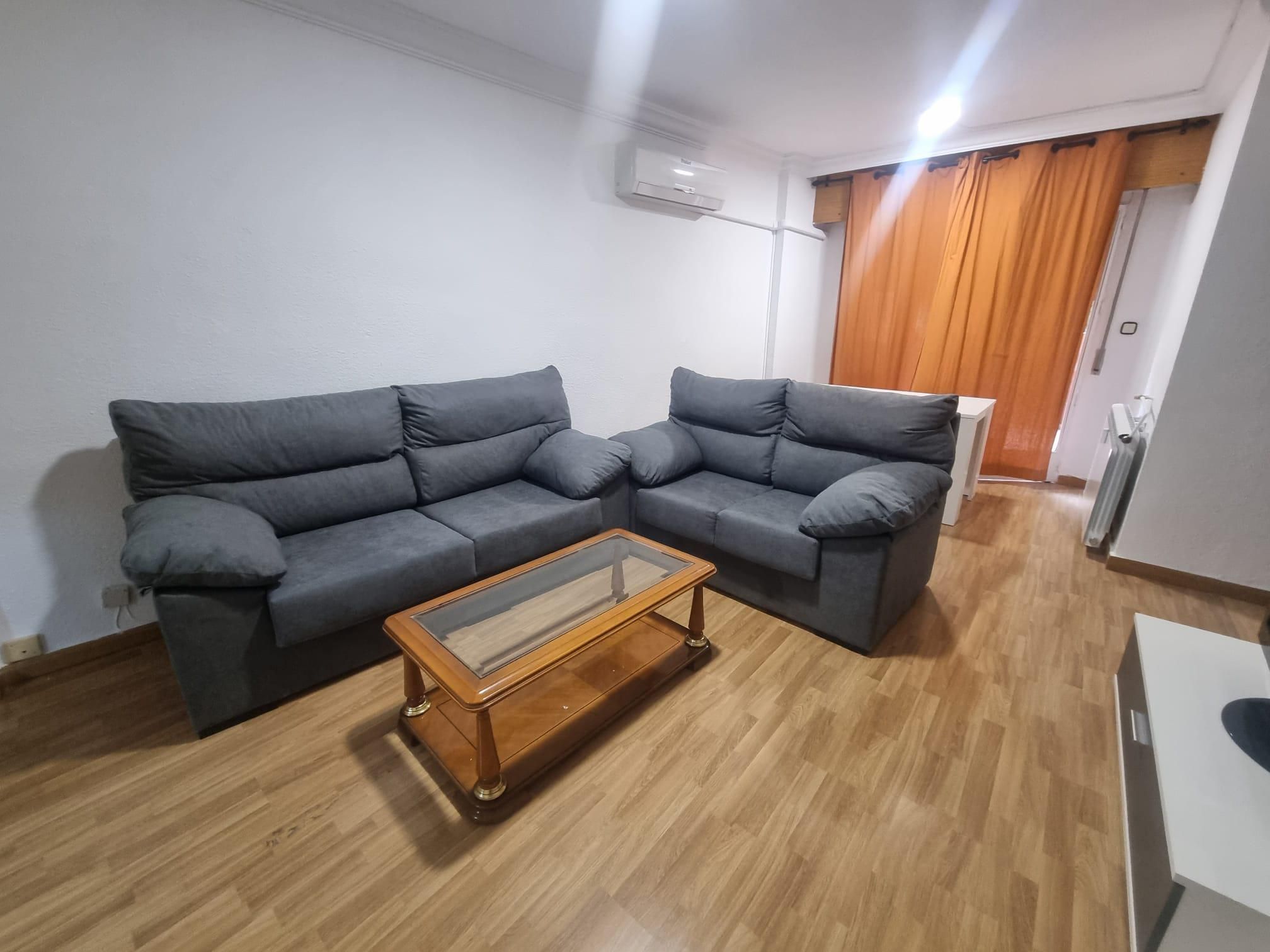 Sala d'estar de Apartament en venda en  Albacete Capital amb Terrassa i Balcó
