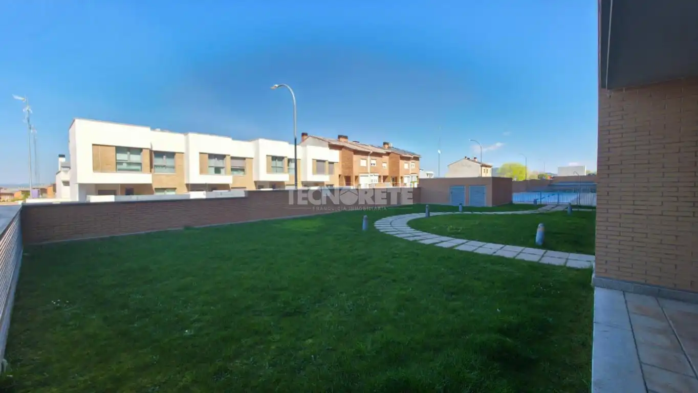 Flat for sale in Guadalajara  with Air Conditioner, Heating and Terrace