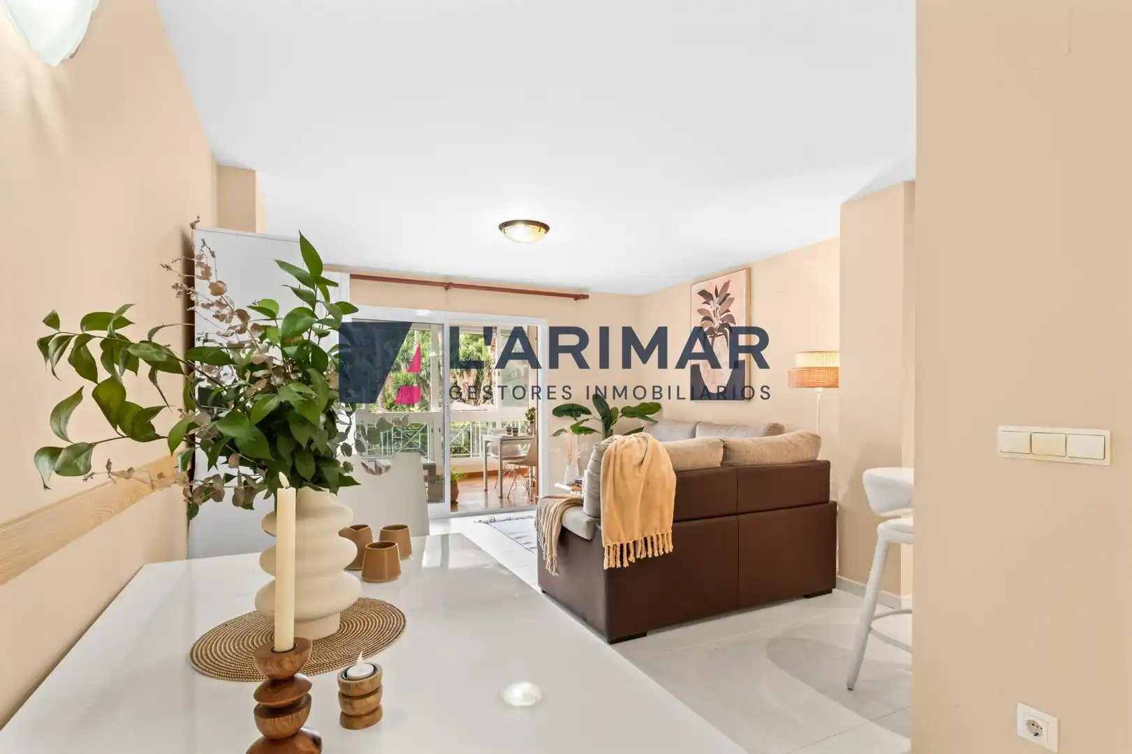 Sala d'estar de Planta baixa en venda en Alicante / Alacant amb Terrassa i Piscina comunitària