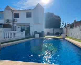 Swimming pool of House or chalet for sale in Torrevieja  with Air Conditioner, Private garden and Terrace