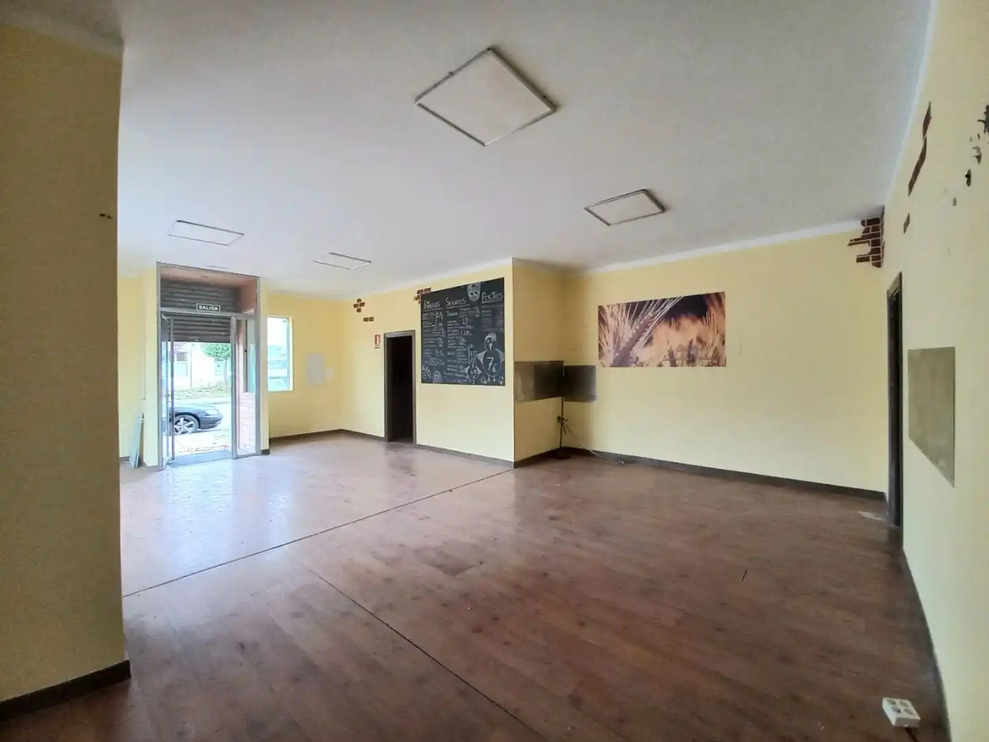 Commercial properties for rent in N/A, Universidad - Las Huelgas