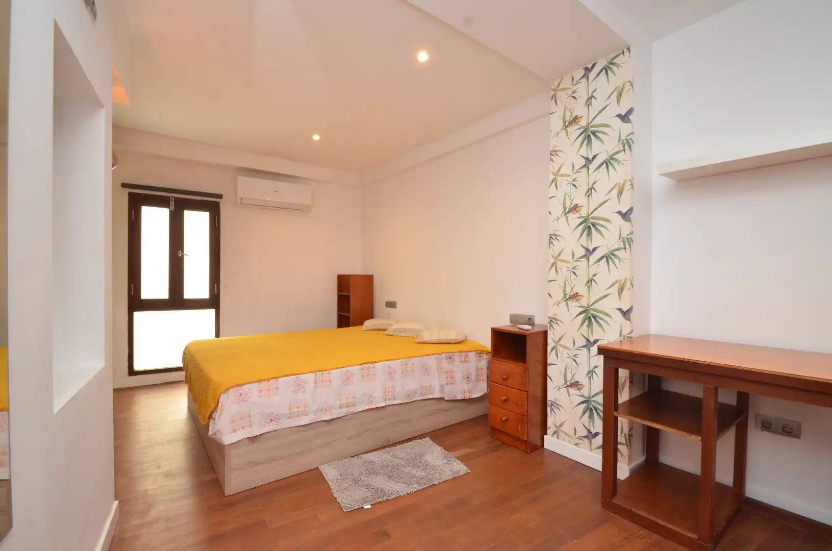 Bedroom of Flat for rent in  Palma de Mallorca  with Air Conditioner, Heating and Furnished