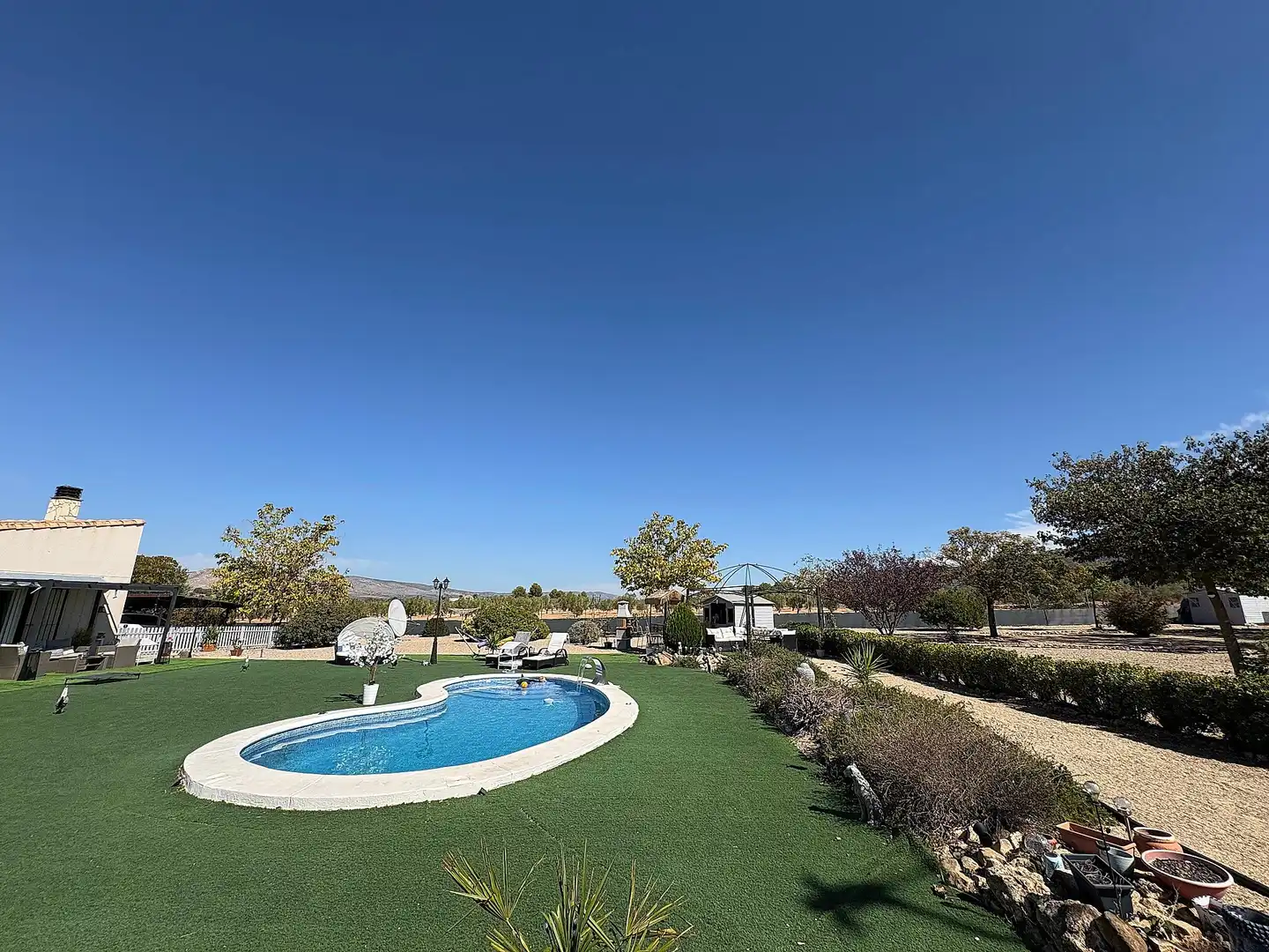 Piscina de Casa o xalet en venda en Biar amb Calefacció, Jardí privat i Parquet