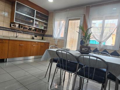 Kitchen of House or chalet for sale in Badalona  with Air Conditioner, Heating and Terrace