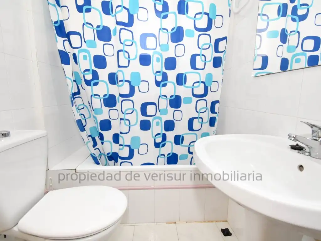 Bathroom of Duplexes for rent in Águilas  with Air Conditioner