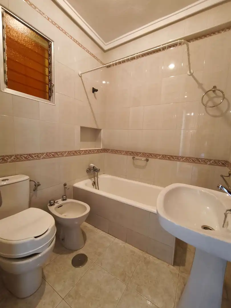 Baño de Piso en venta en Huelva con Terraza y Trastero