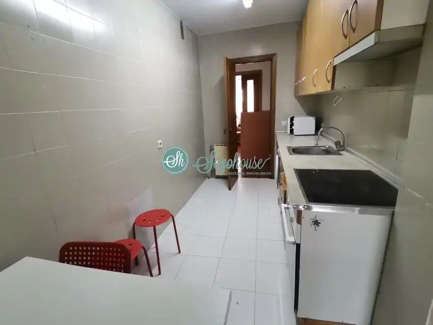 Cocina de Piso en venta en Segovia con Calefacción, Parquet y Terraza