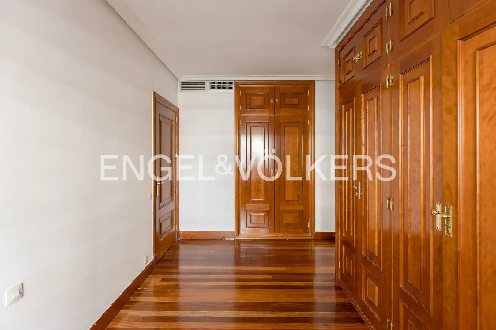 Flat for rent in Madrid  with Air Conditioner, Heating and Private garden