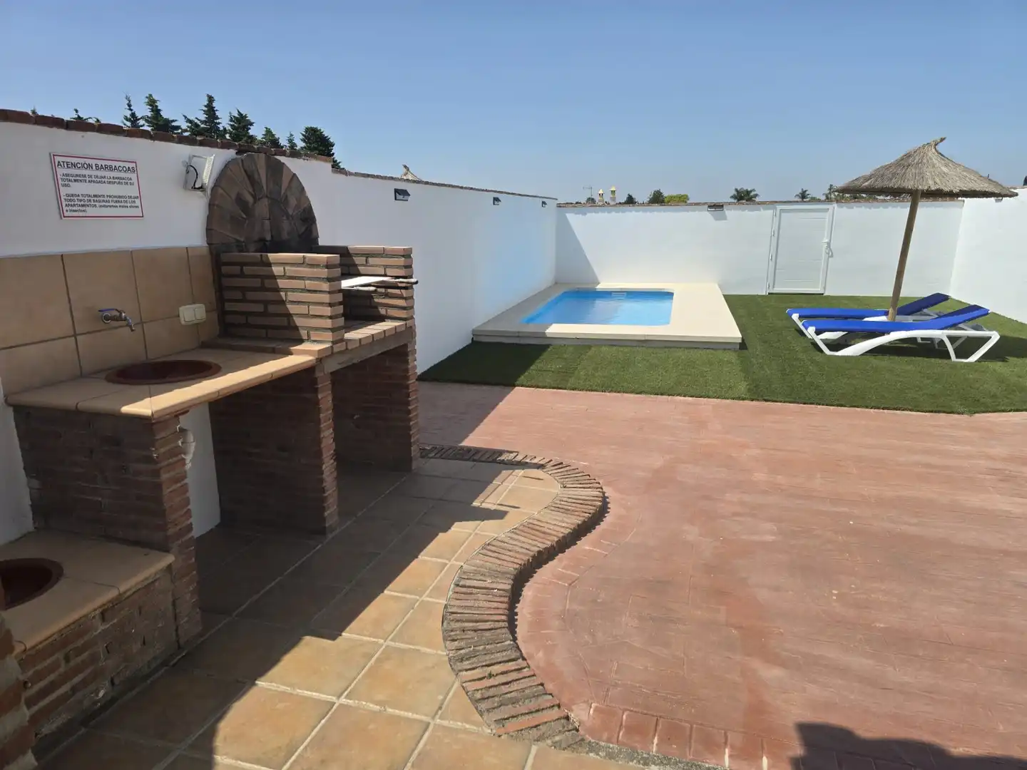 Terrassa de Casa adosada de lloguer en Conil de la Frontera amb Aire condicionat, Calefacció i Jardí privat