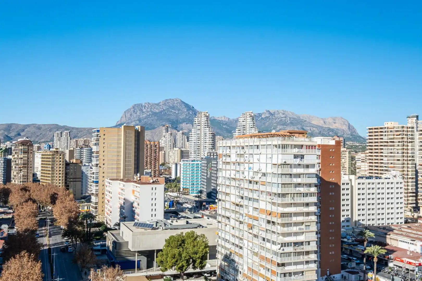 Außenansicht von Wohnungen zum Verkauf in Benidorm mit Klimaanlage, Heizung und Möbliert