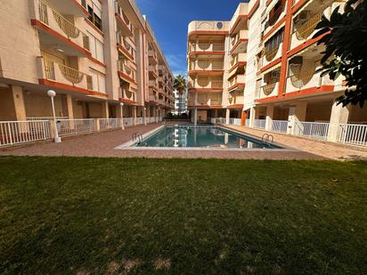 Piscina de Pis en venda en Oropesa del Mar / Orpesa amb Terrassa i Piscina comunitària