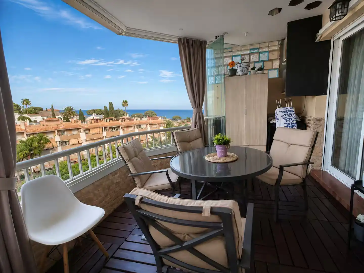 Flat with lift to rent in Calle el Roble