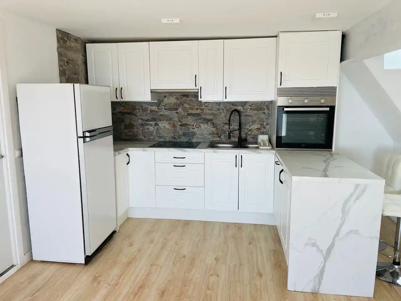 Küche von Wohnung zur Miete in Sant Cebrià de Vallalta mit Klimaanlage und Möbliert