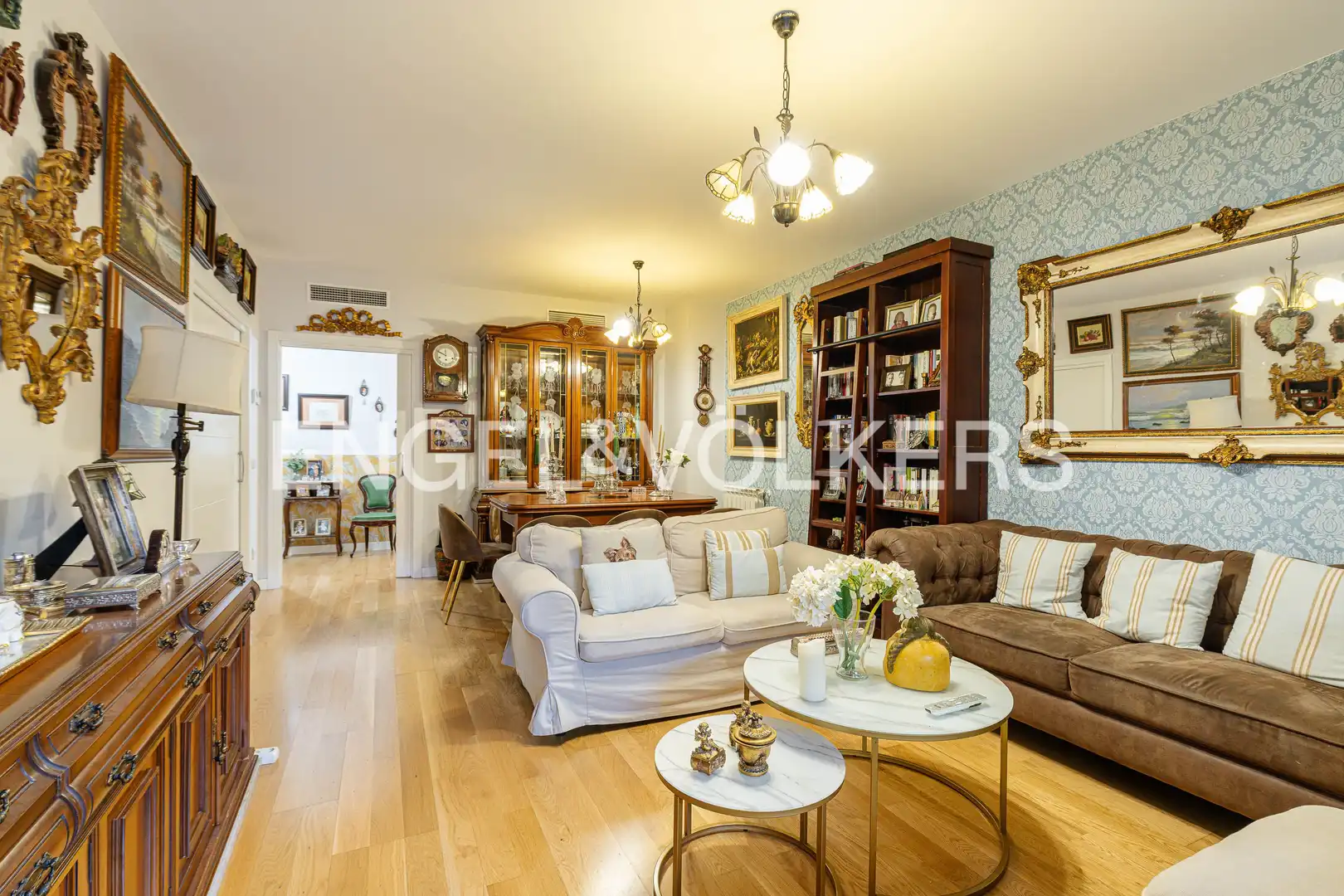 Living room of Flat for sale in Zona Monte El Pilar