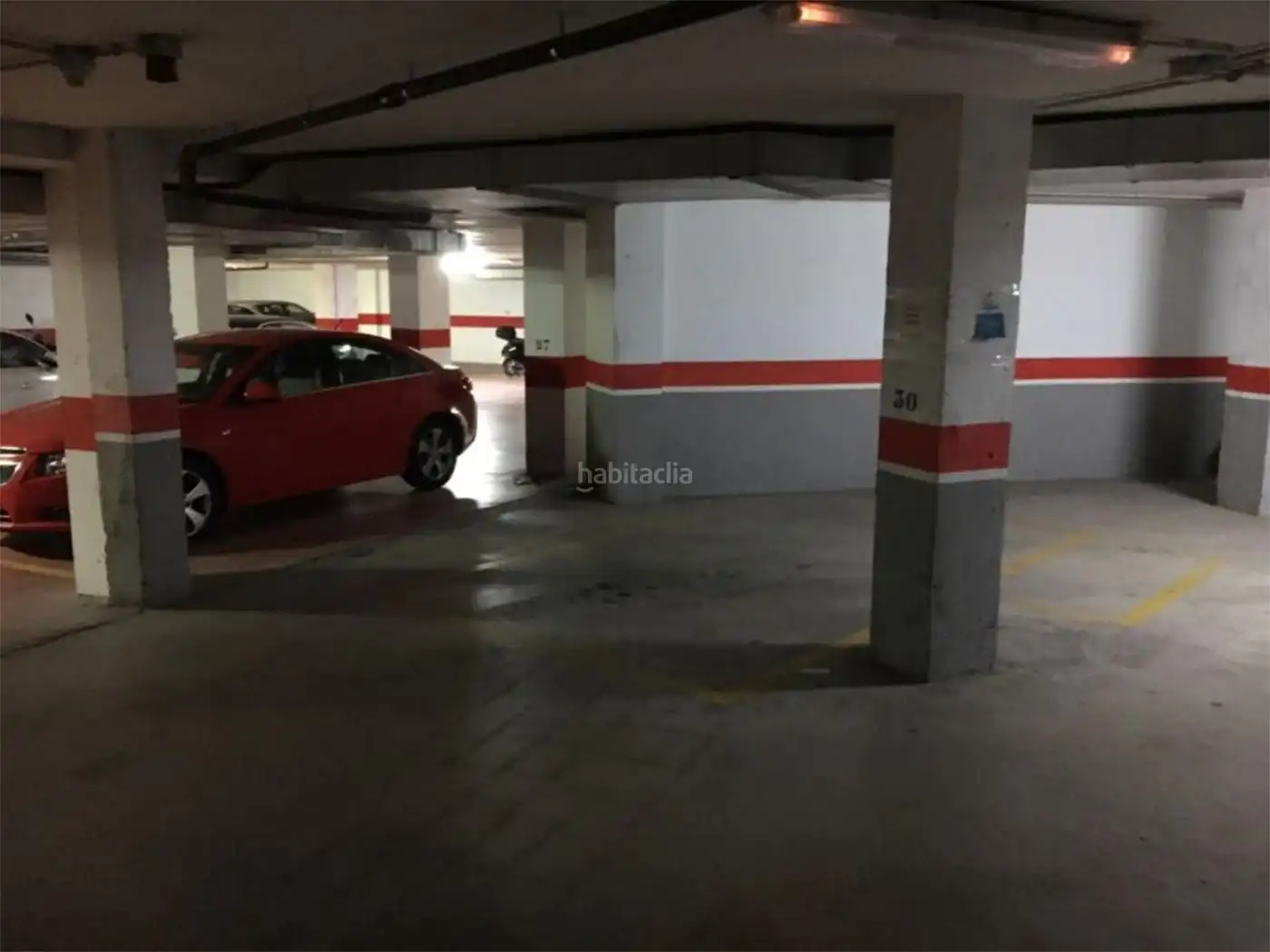 Aparcament de lloguer a Avenida Juan Carlos I 84