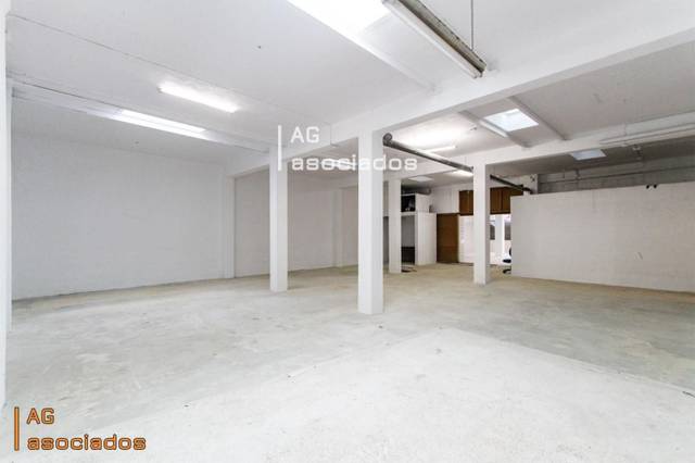 Local comercial en Venta en Carrer de l'Emperadriu Eugènia en Es Camp Redó