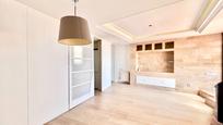 Sala d'estar de Àtic de lloguer en  Barcelona Capital amb Calefacció, Terrassa i Traster
