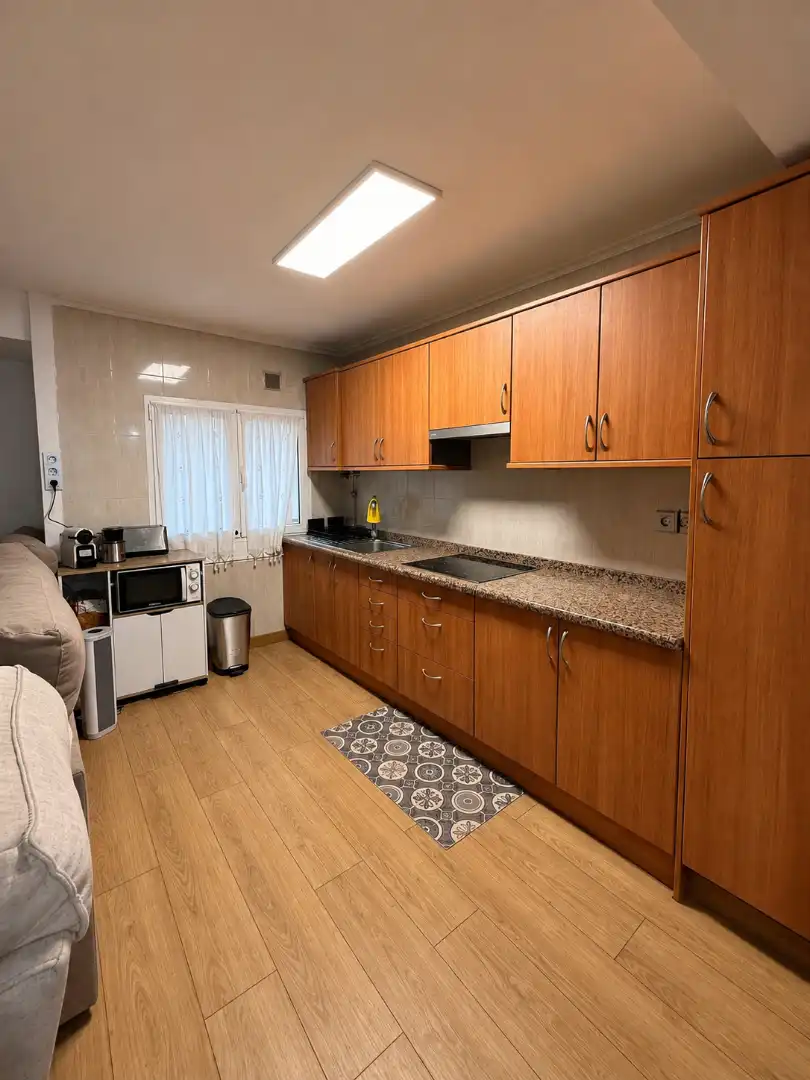 Kitchen of Flat for rent in Gijón   with Parquet flooring, Furnished and Microwave