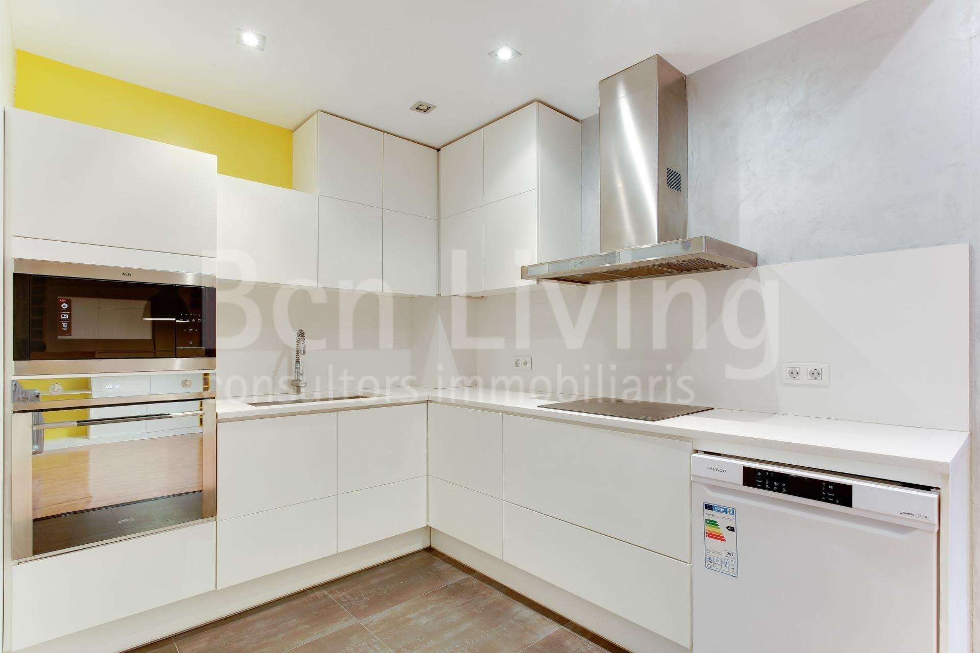 Piso en venta en Carrer de Villarroel, 68, Sant Antoni, Eixample