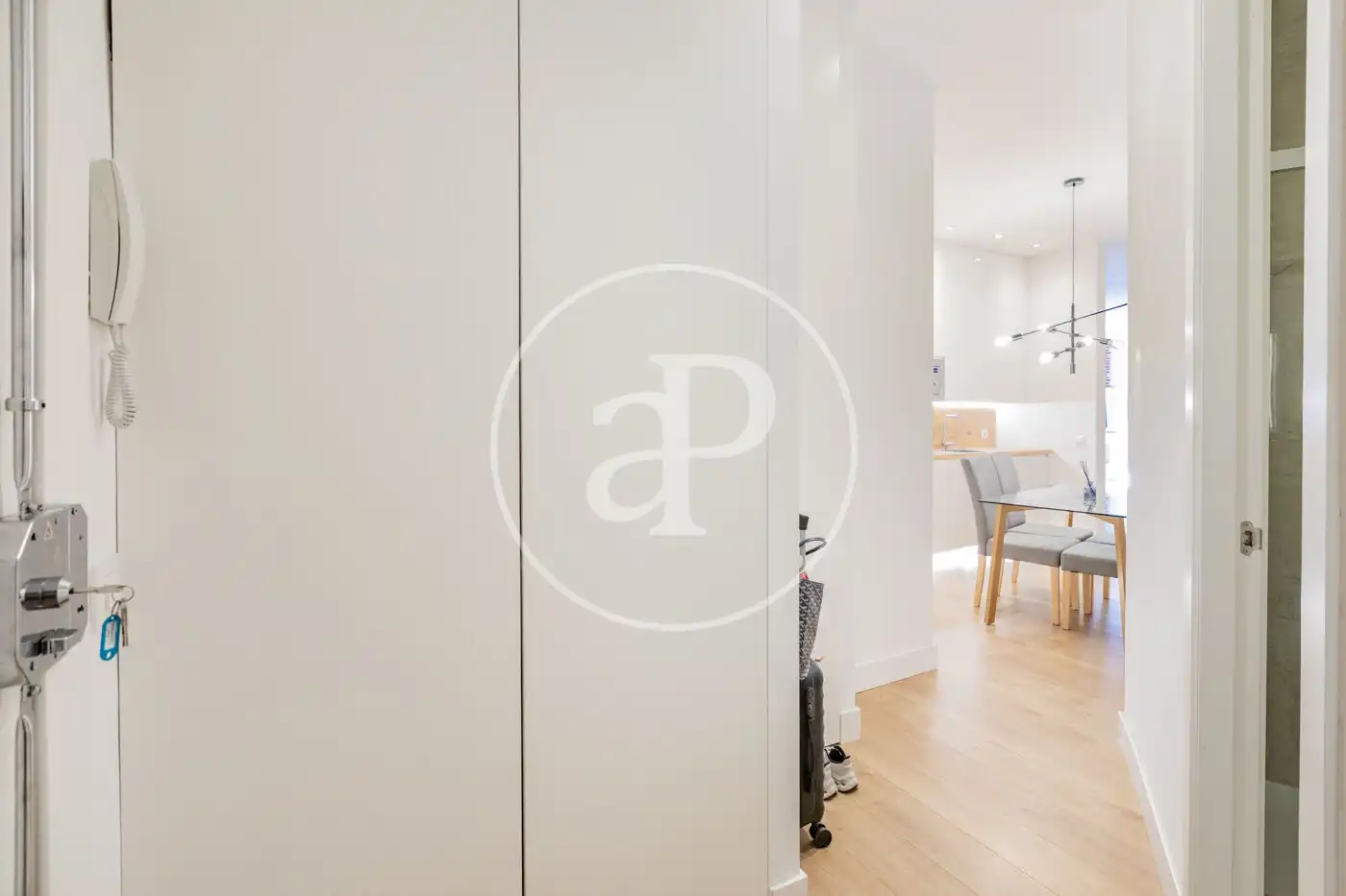Flat for rent in Madrid  with Air Conditioner, Heating and Furnished