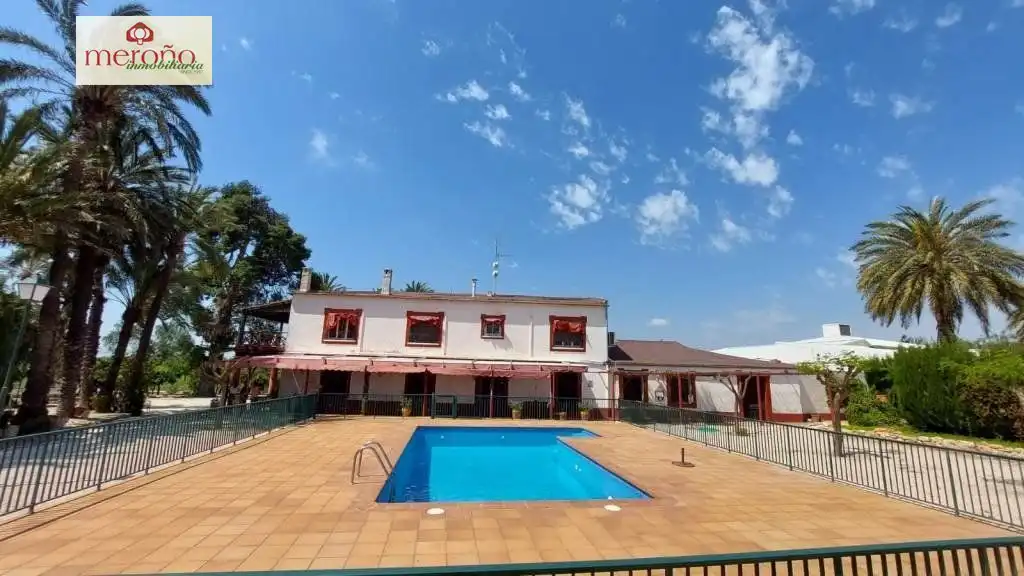 Piscina de Casa o xalet en venda en Elche / Elx amb Aire condicionat, Jardí privat i Terrassa
