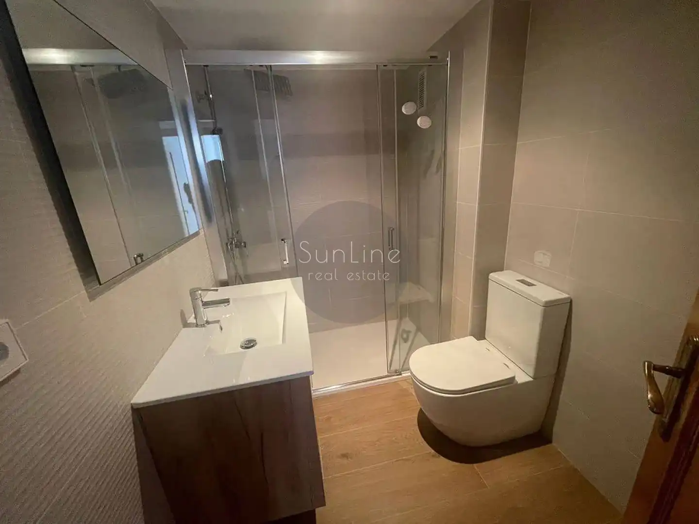 Bathroom of Flat for rent in Valencia  with Balcony and Pets allowed