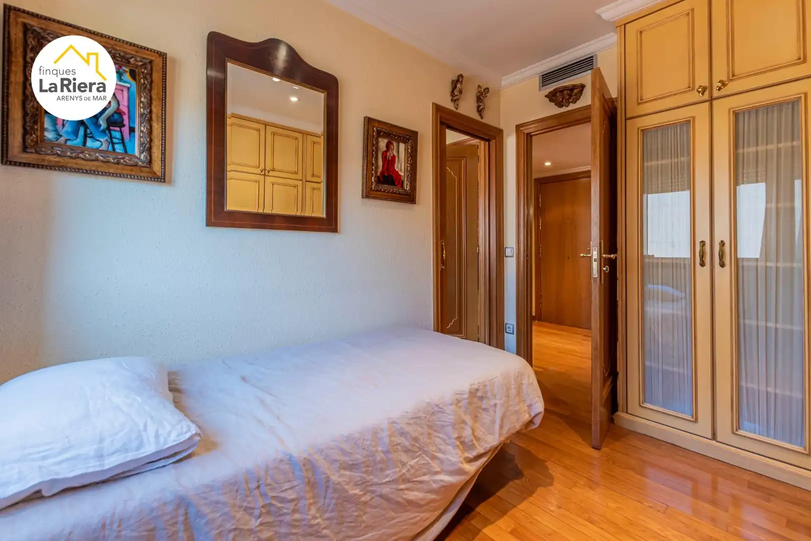 Habitación de Ático en venta en Arenys de Mar con Aire acondicionado, Calefacción y Parquet