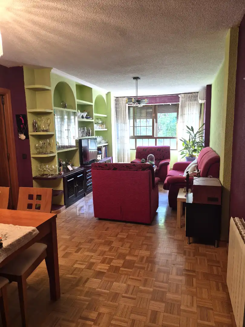 Sala de estar de Piso en venta en San Fernando de Henares con Aire acondicionado, Calefacción y Parquet