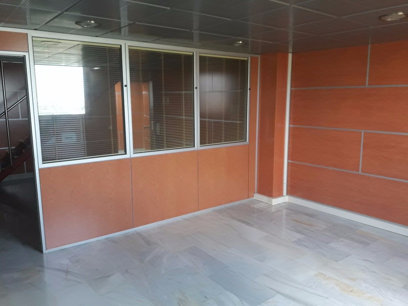 Oficina de lloguer en Rubí amb Aire condicionat