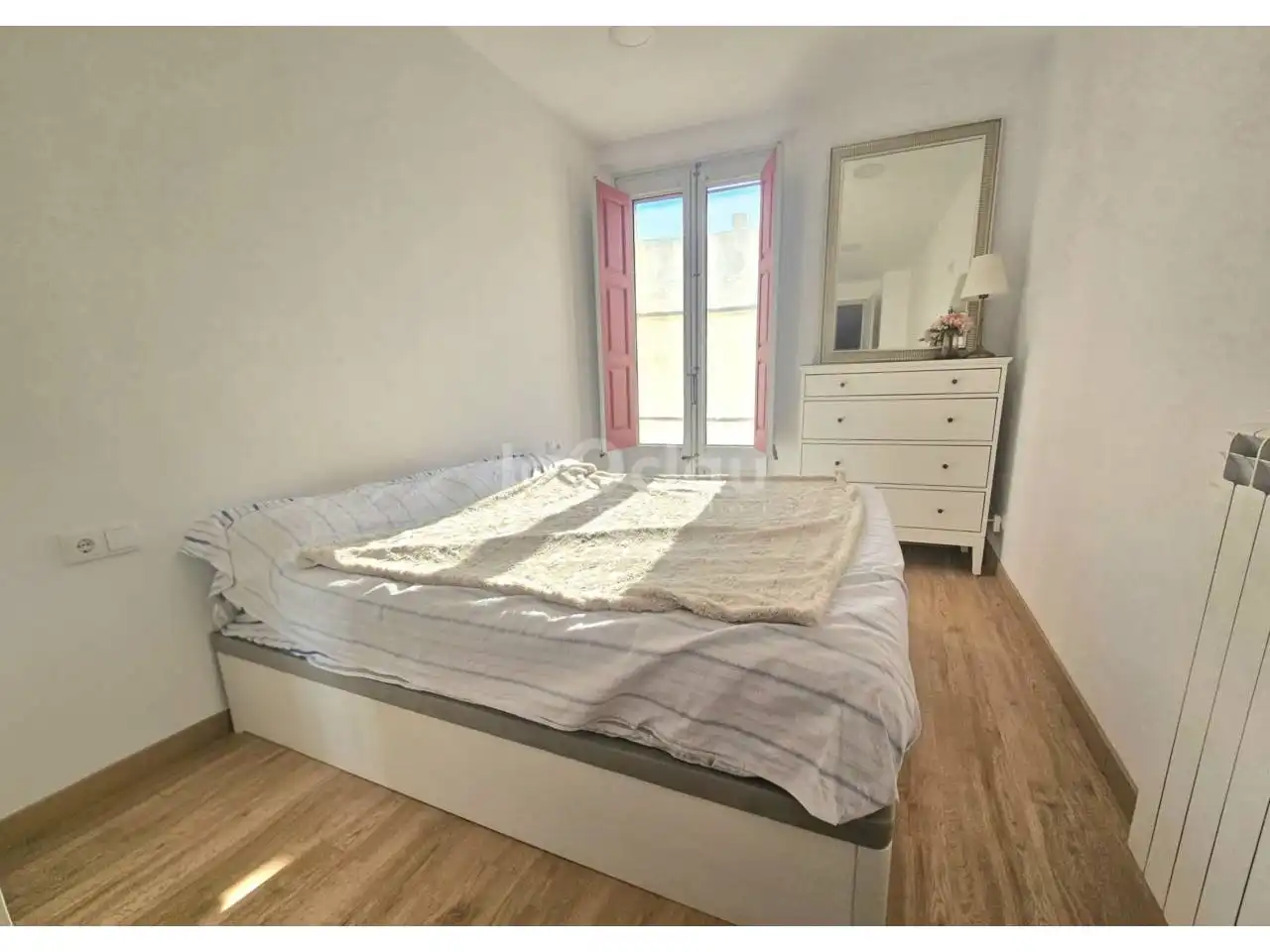 Habitación de Piso en venta en Tona con Calefacción, Parquet y Terraza