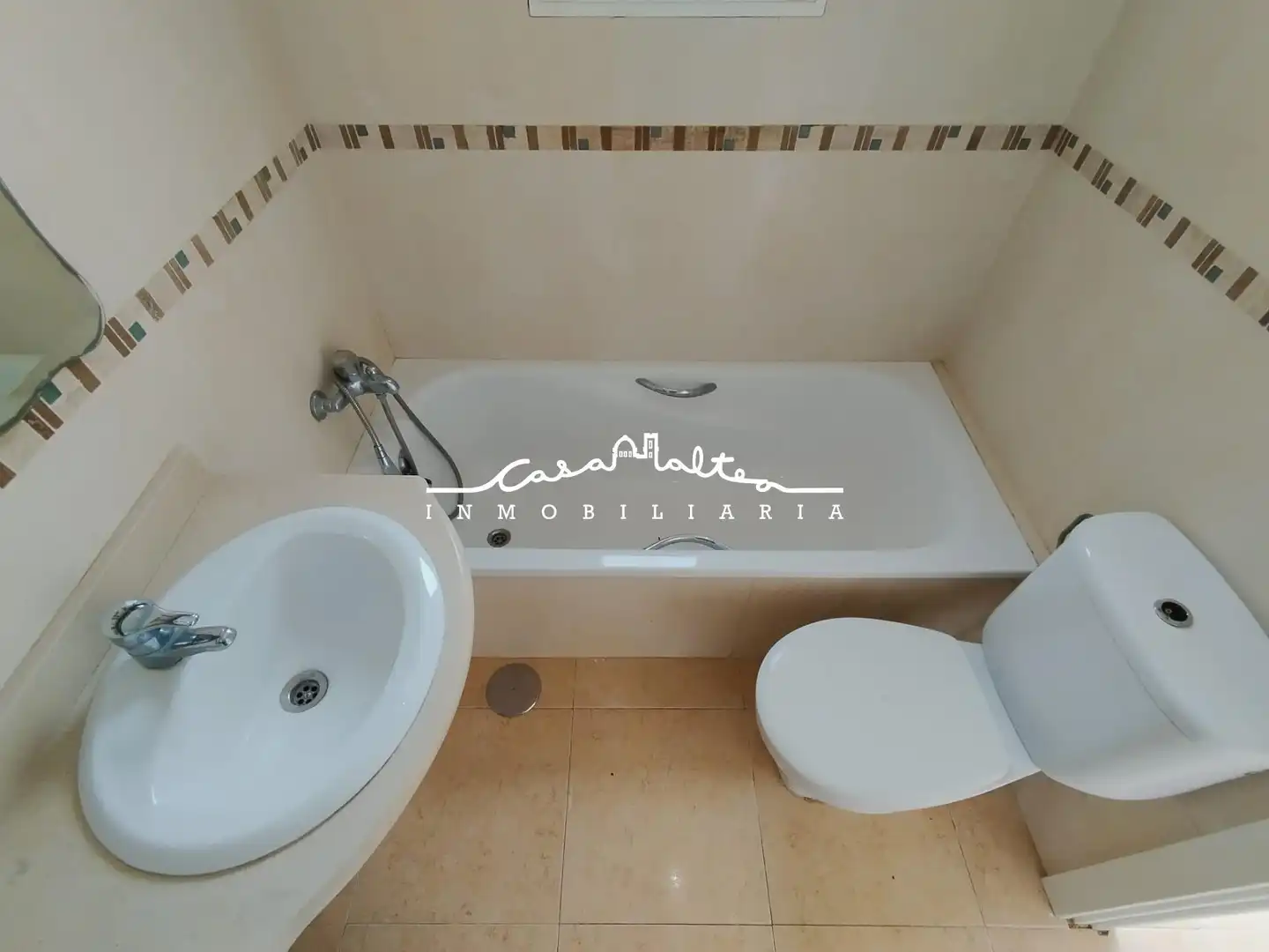 Bany de Apartament de lloguer en Altea amb Aire condicionat, Calefacció i Jardí privat