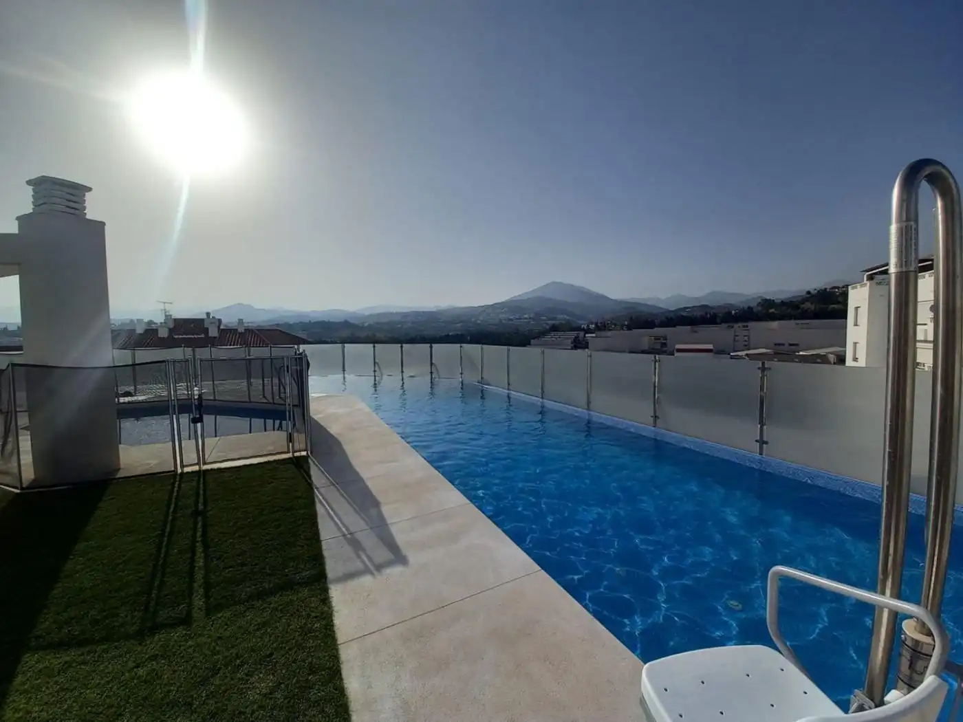 Piscina de Pis de lloguer en Marbella amb Aire condicionat, Calefacció i Terrassa