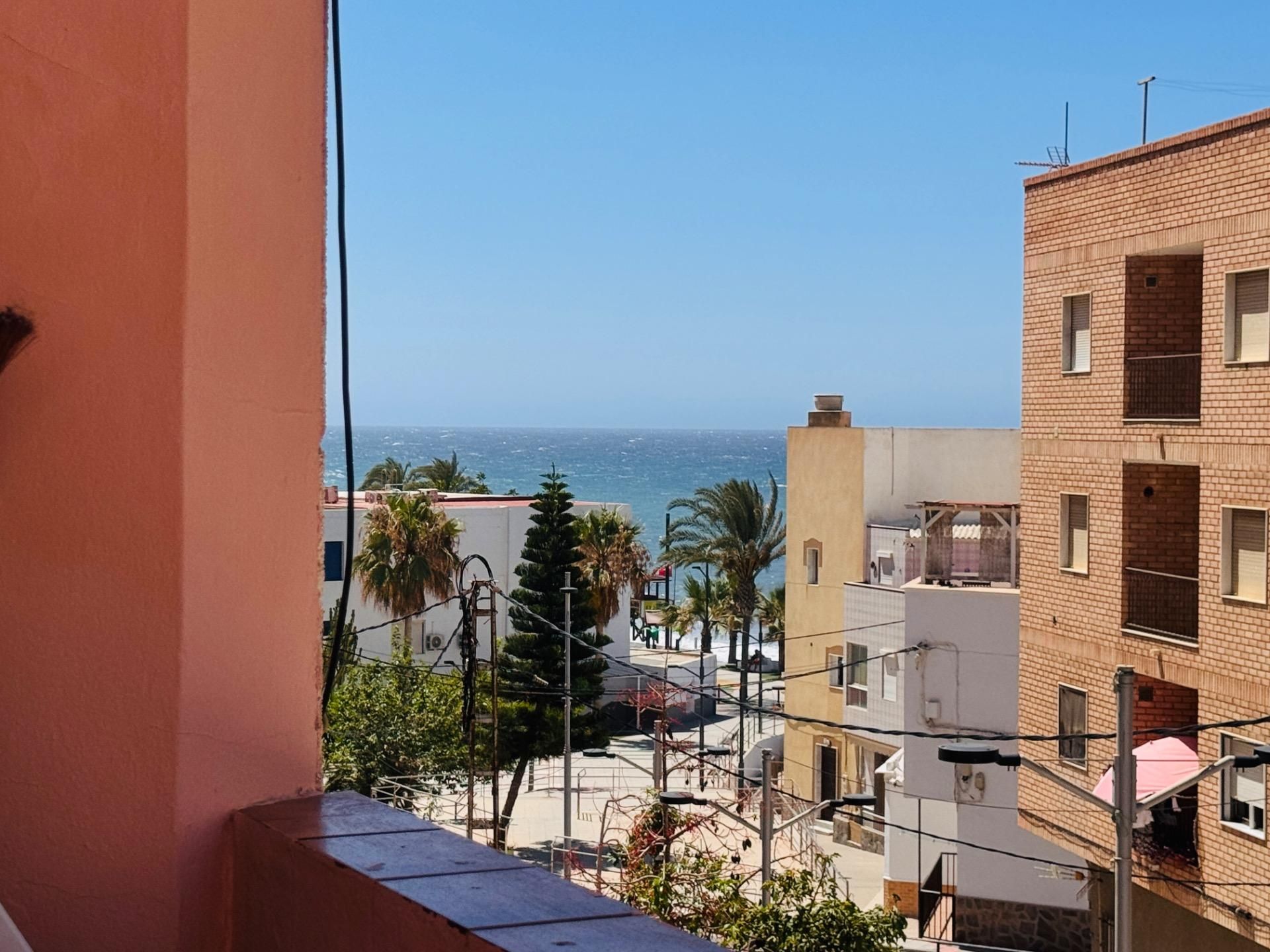 Vista exterior de Casa o xalet en venda en Albuñol amb Terrassa